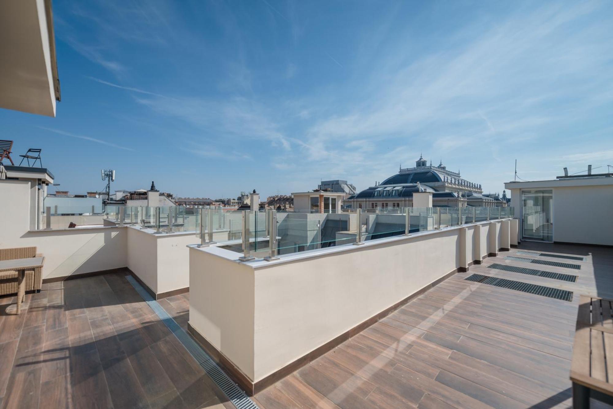 Apartament 2 Bedroom 2 Bathroom Loft With Terrace By The Opera Budapeszt