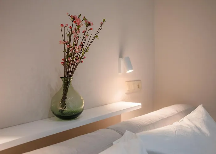 2 Bedroom 2 Bathroom Loft With Terrace By The Opera